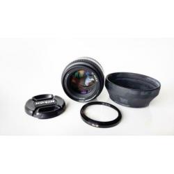 nikon AF-50 mm 1.4D.+ UV filter+zonnekap. Nooit gebruikt.