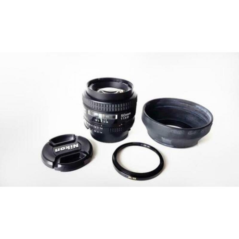 nikon AF-50 mm 1.4D.+ UV filter+zonnekap. Nooit gebruikt.