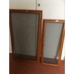 2 Houten horren voor op klapramen