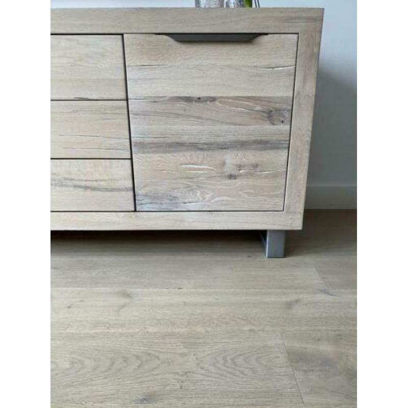 Dressoir eikenhout stalen poot