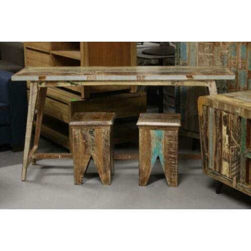 Leuk gekleurd houten bureau / sidetable + 2 krukjes India