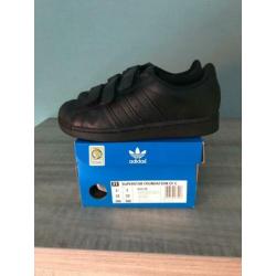 Adidas gympen maat 33 zwart zgan