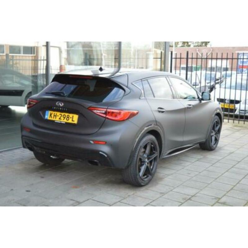 Infiniti Q30 1.6t Premium AntiChic Edition / NAVIGATIE / CRU