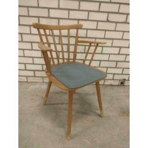 Vintage / oude spijlenstoel/ stoel hout