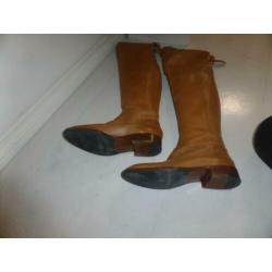 Dolce and Gabanna overknee laarzen leer cognac bruin