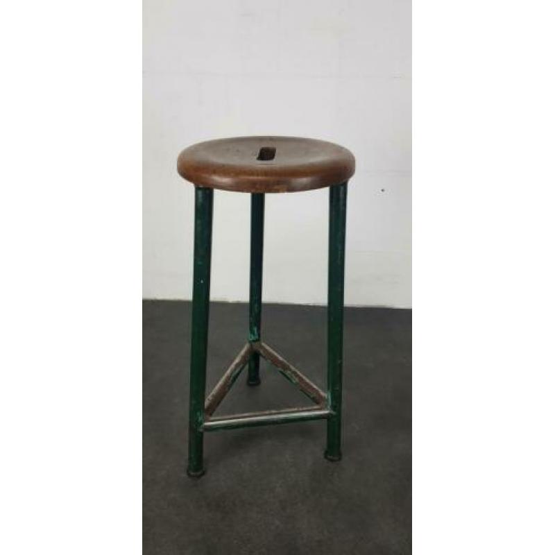 Vintage industriële krukken