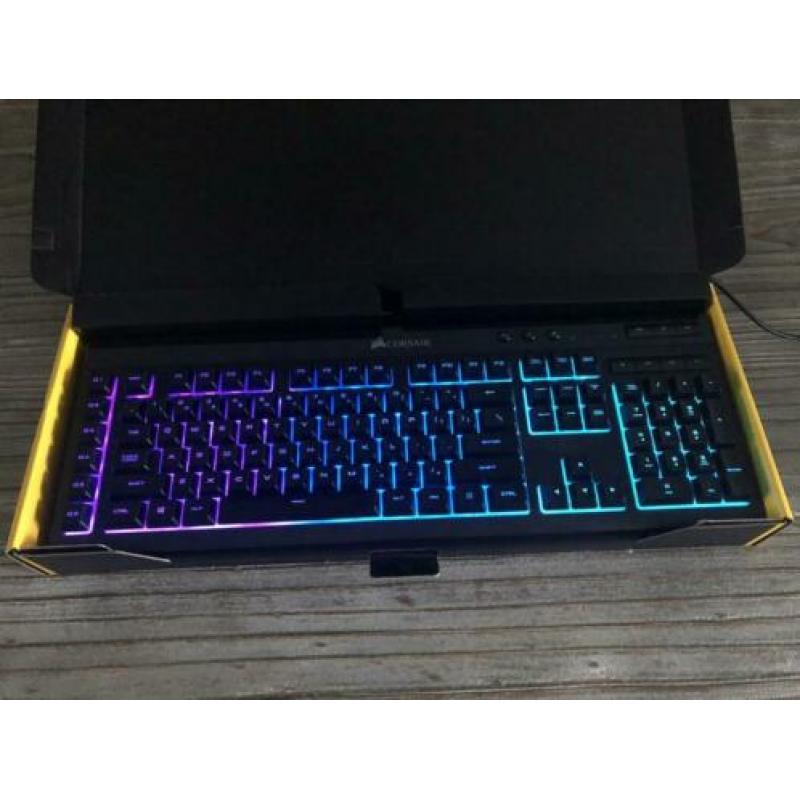 Corsair K55 toetsenbord