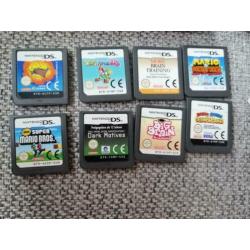 Nintendo DS Lite Roze met 8 spellen en accessoires