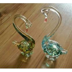 prachtig zwanenpaar gekleurd glas zwaan murano ?