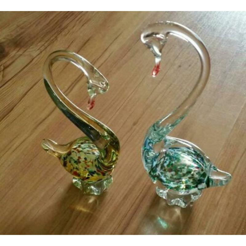prachtig zwanenpaar gekleurd glas zwaan murano ?