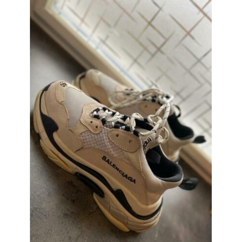 Balencia triple S