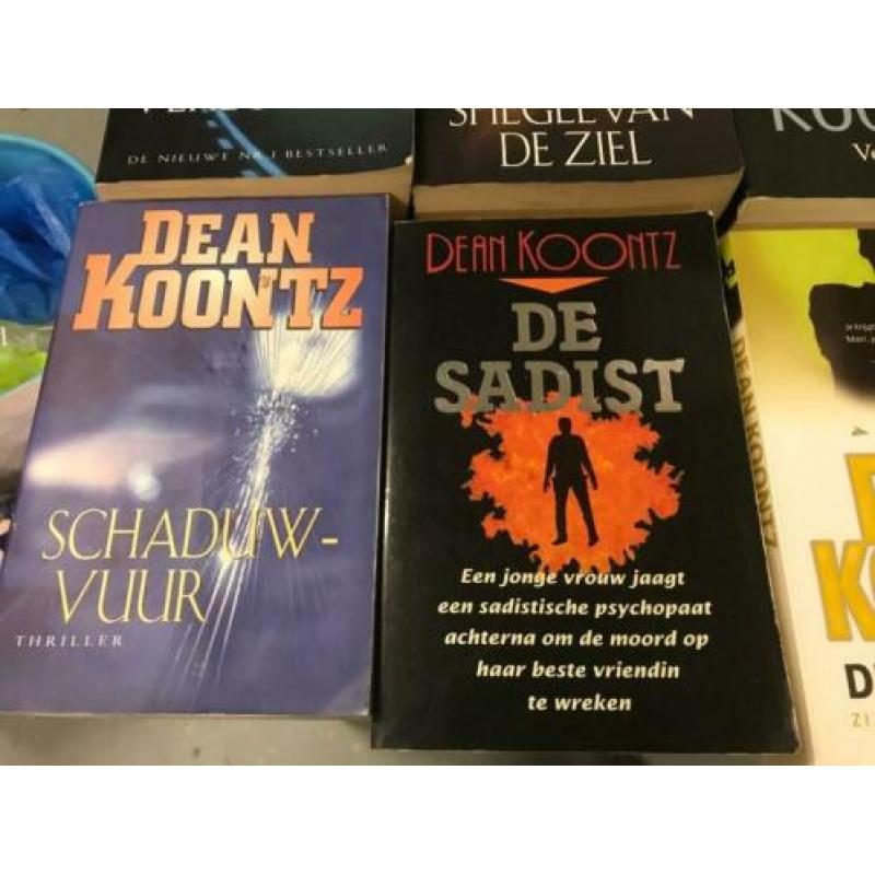 T.K. nog 44 Boeken en pockets van Dean Koonts zie lijst