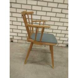 Vintage / oude spijlenstoel/ stoel hout