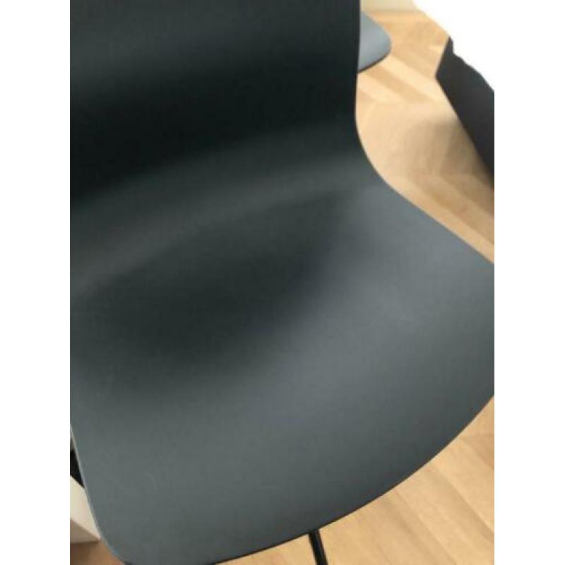 Mooie zwarte Hay AAC14 stoelen