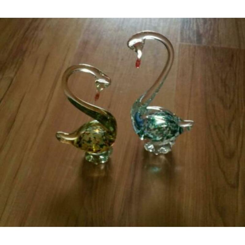 prachtig zwanenpaar gekleurd glas zwaan murano ?