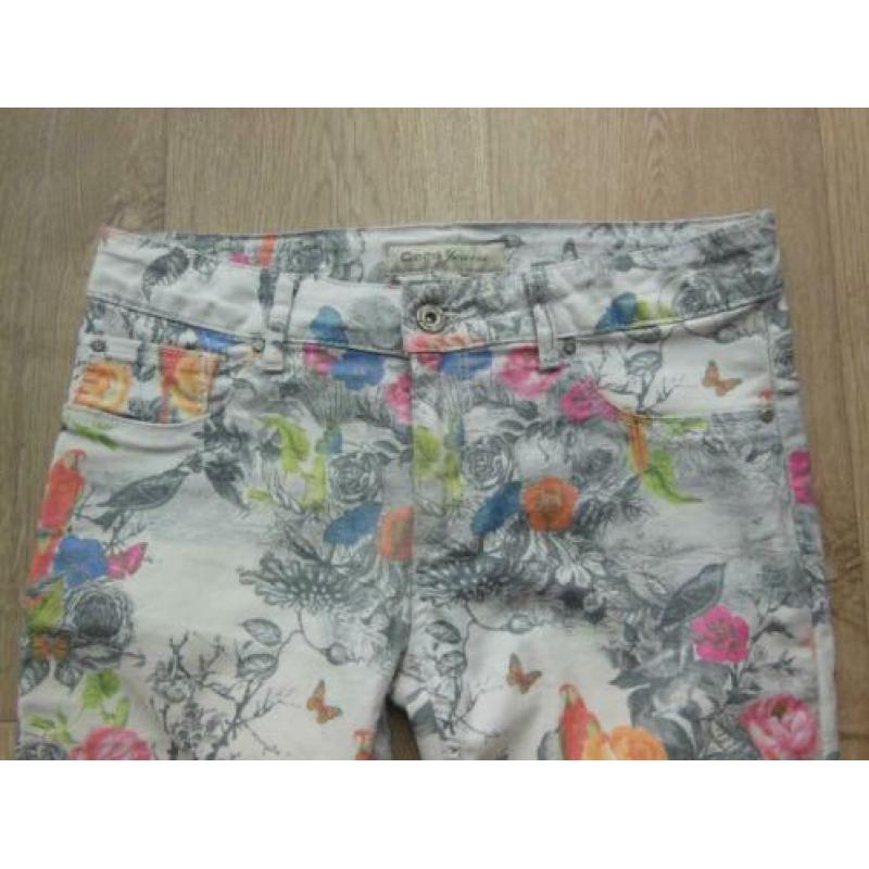 Cars broek met bloemen en vogels maat 16 0f 36