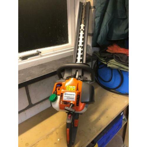 Husqvarna 325HD60 professionele benzine heggenschaar.