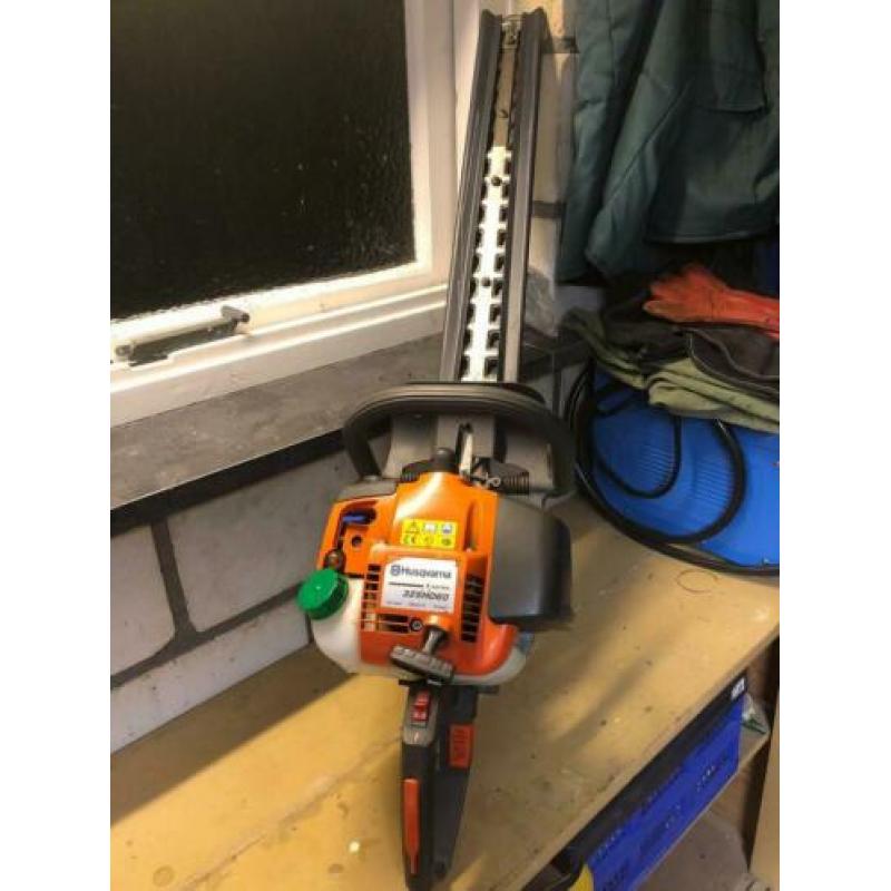 Husqvarna 325HD60 professionele benzine heggenschaar.