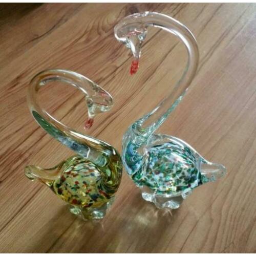 prachtig zwanenpaar gekleurd glas zwaan murano ?