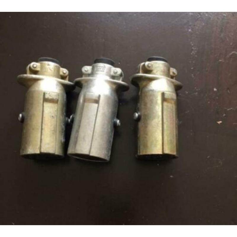 3 x Clang stekkers 24 V 3 polig