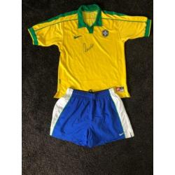 Brazilië thuis shirt '97-98 gesigneerd door Ronaldo (R9)