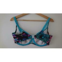 Bikinitop van Freya maat 70F