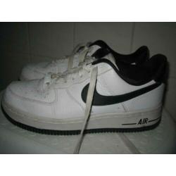 NIKE AIR FORCE ONE wit met zwart sneakers mt 38