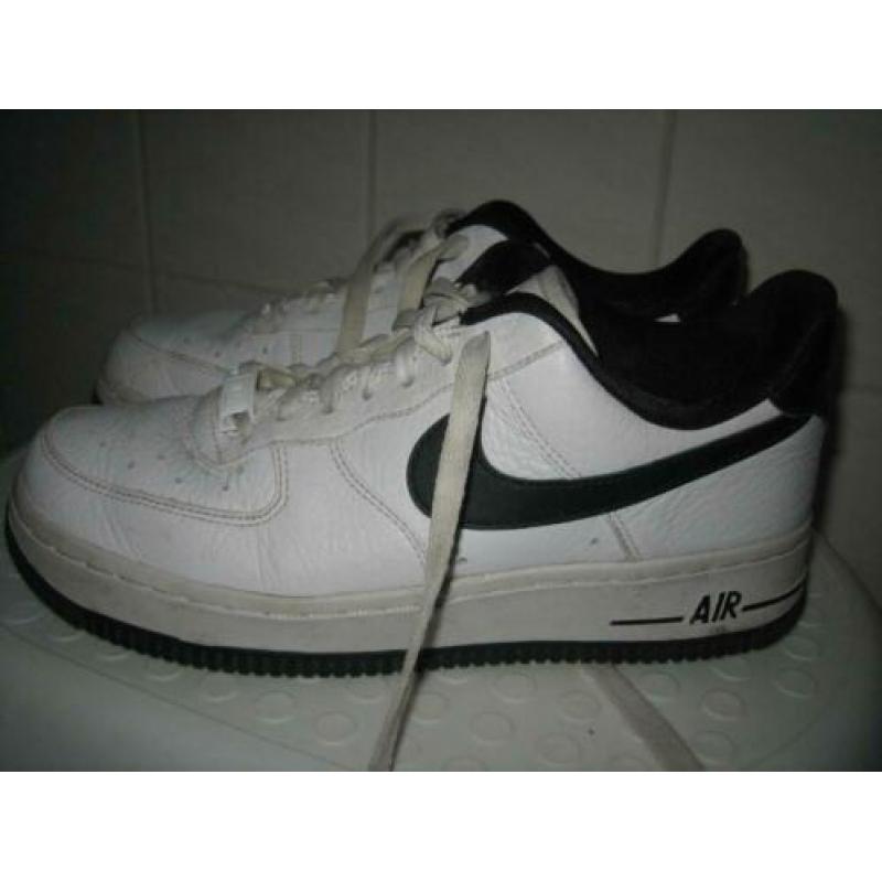 NIKE AIR FORCE ONE wit met zwart sneakers mt 38