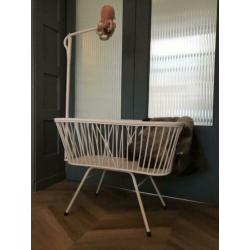 Vintage rotan wieg / Rohé Noordwolde Boho babywieg / retro