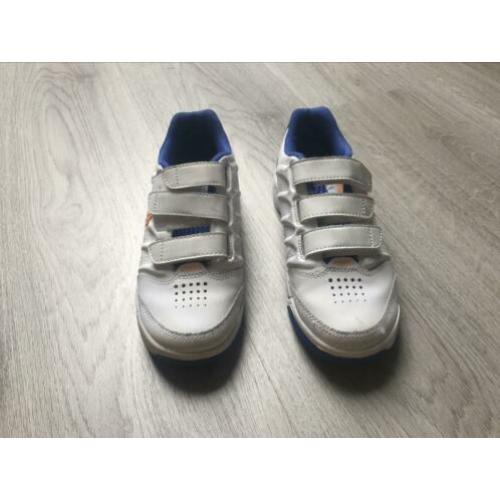 Tennisschoenen maat 33