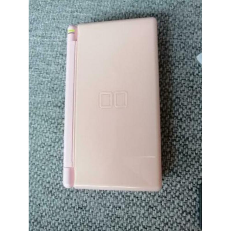 Nintendo DS Lite Roze met 8 spellen en accessoires