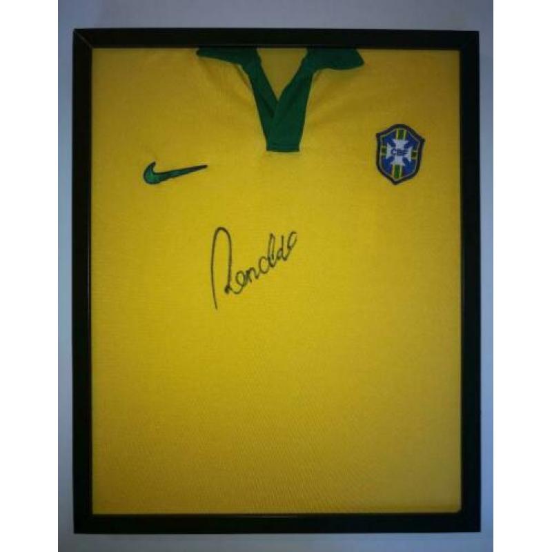 Brazilië thuis shirt '97-98 gesigneerd door Ronaldo (R9)