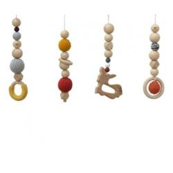 Houten babygym standaard gehaakt speelgoed roest oker grijs