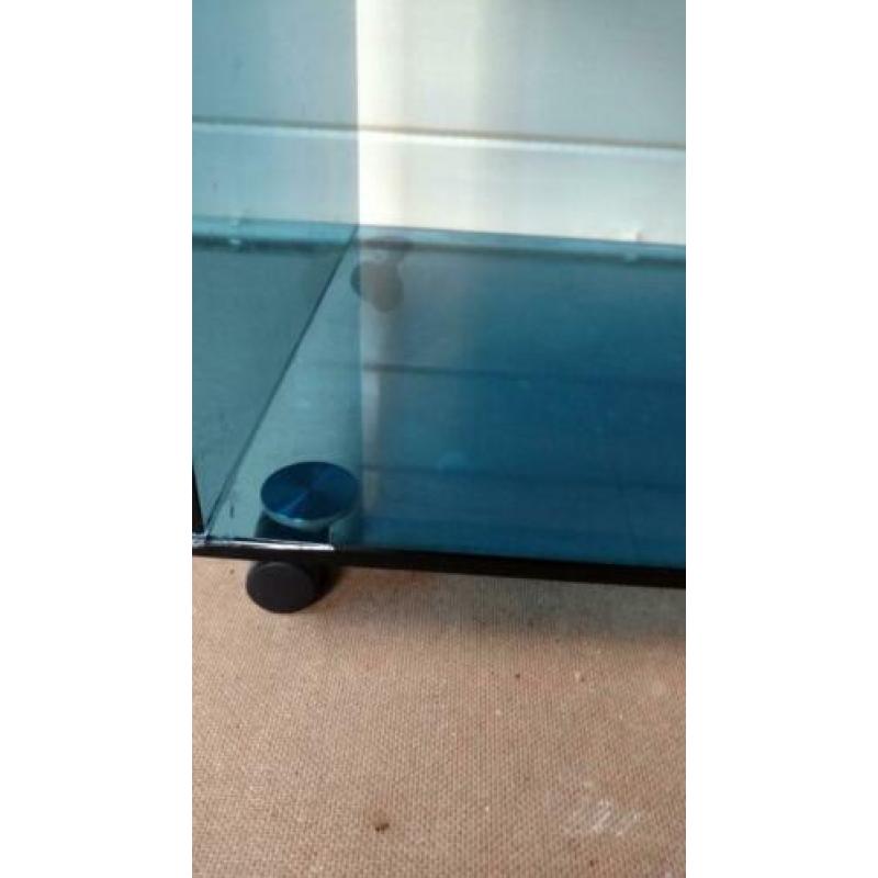 Kastje (tv) stevig blauw glas tiptop staat