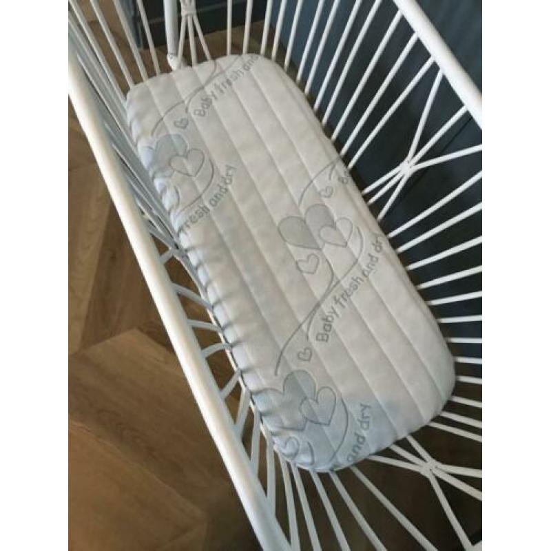 Vintage rotan wieg / Rohé Noordwolde Boho babywieg / retro