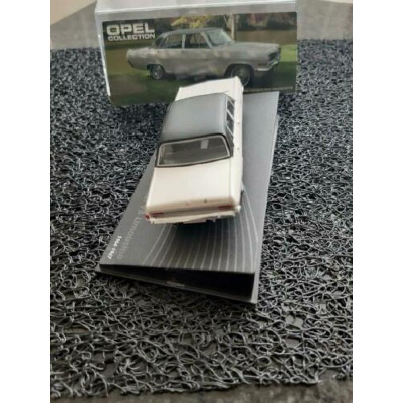 Te koop Opel collection model auto’s