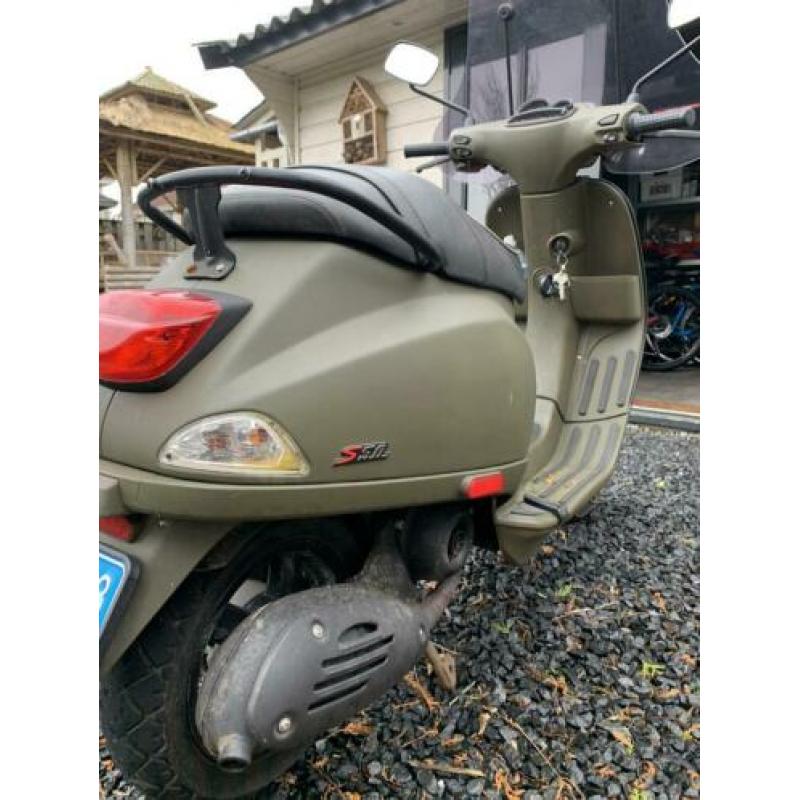 Vespa S Snor ARMY green