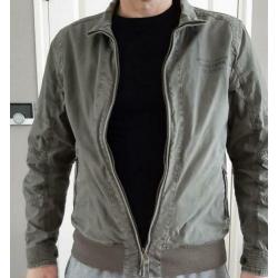 Te koop Silver Creek zomerjas XXL.Maar valt als een XL.
