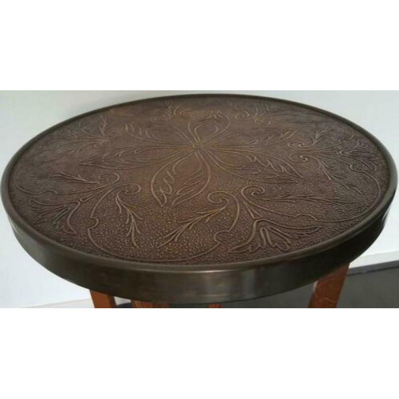 Antiek tafel bijzettafel van hout met koper! Handgemaakt met