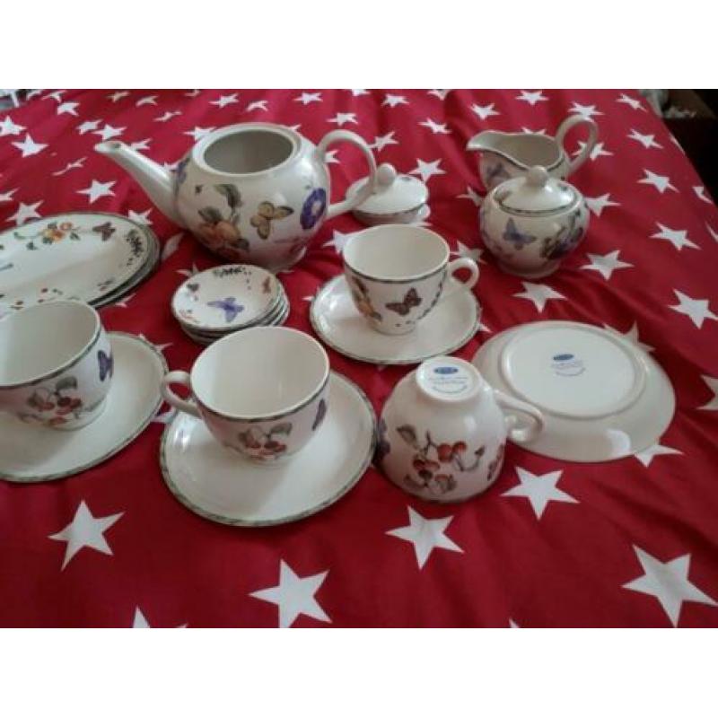 15 delig Janneke Brinkman thee/koffieservies. Nieuw