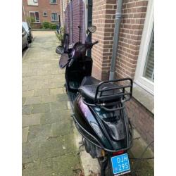 Vespa S Cameleon parelmoer 4t