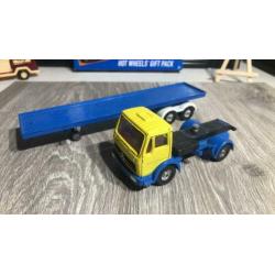 Mercedes truck corgi major toys 1/50 VAVB