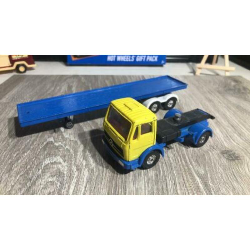 Mercedes truck corgi major toys 1/50 VAVB