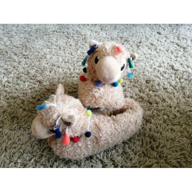 Alpaca sloffen maat 34 35 NIEUW