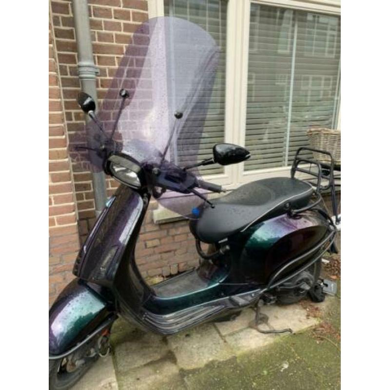 Vespa S Cameleon parelmoer 4t