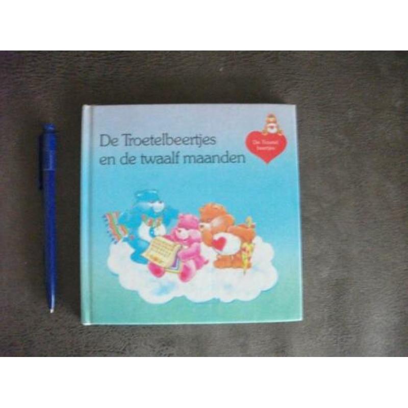 0575 / bobbi katz / de Troetelbeertjes en de twaalf maanden