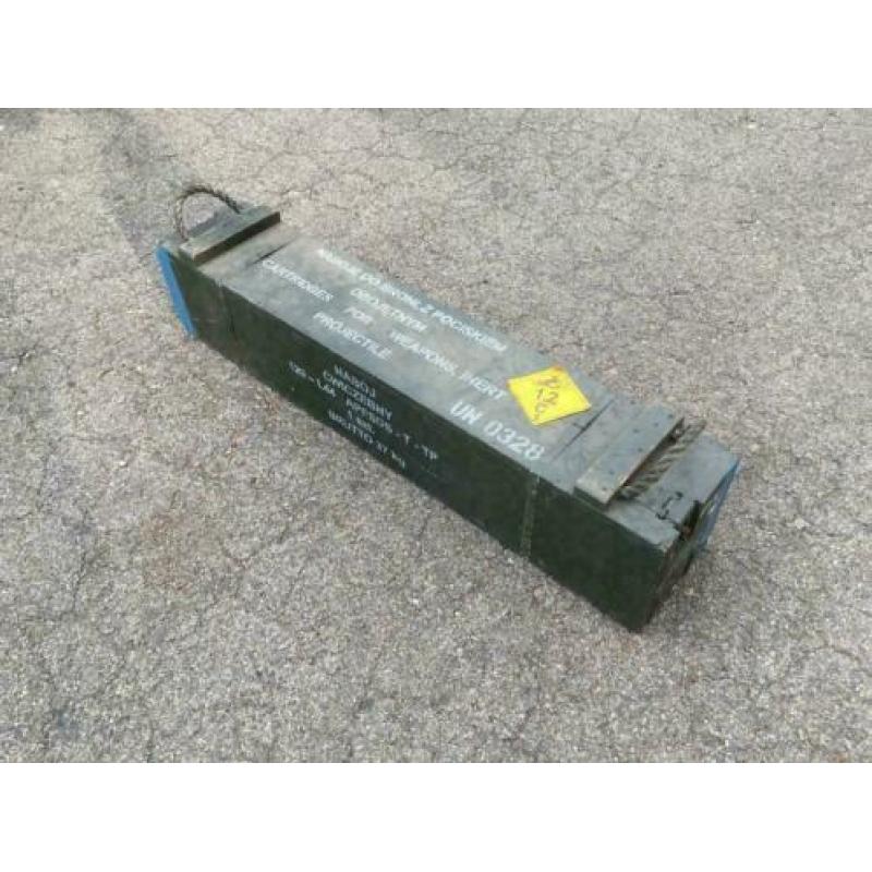 Legerkisten met huls van grote raket - patroon , decoratie