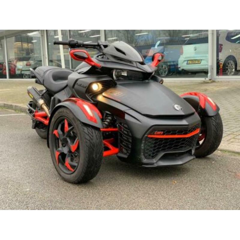 Can-Am Tour Spyder F3 SM6 113 PK 2015 automaat Voetrem