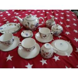 15 delig Janneke Brinkman thee/koffieservies. Nieuw
