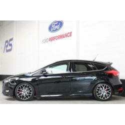 Ford Focus 1.5 182pk ST-Line EXT. |parkeersensoren|stuurwiel
